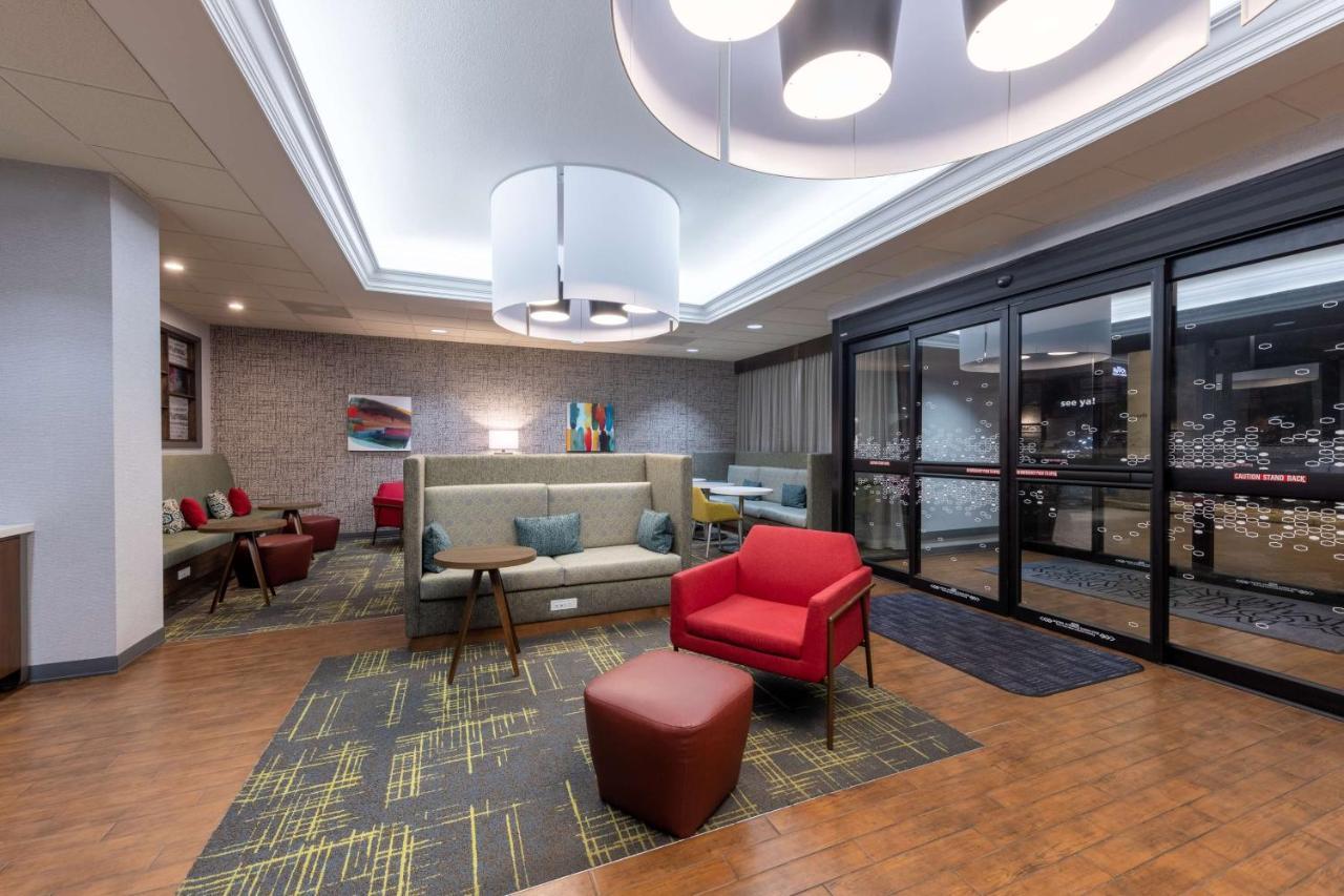 Hampton Inn Saint Robert Exterior photo